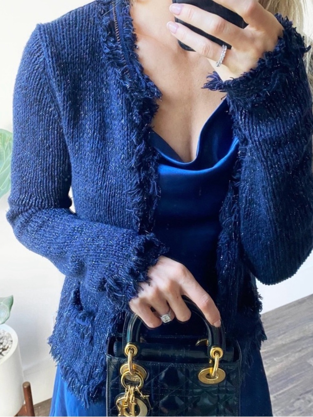 🌼ADORABLE  & UNIQUE🌼Hard to find  Navy Blue/silver textured knit fringed cardiga